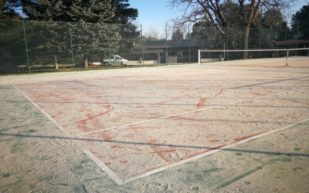Restauración pista tenis, La Selva
